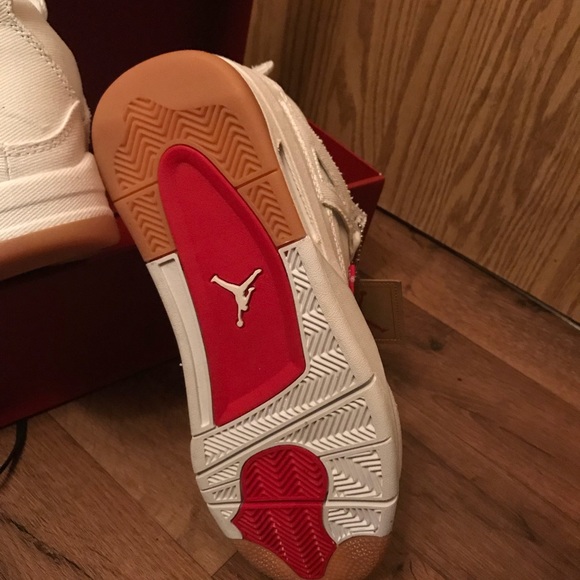 Rare special limited edition Jordan 4s - Picture 3 of 8